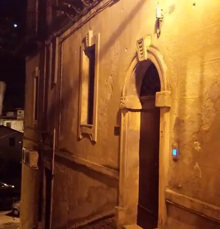 بيت ضيافة Il Vicolo Tortorici